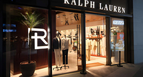 Ralph Lauren vola grazie alla Cina: ricavi a 1,96 miliardi di dollari
